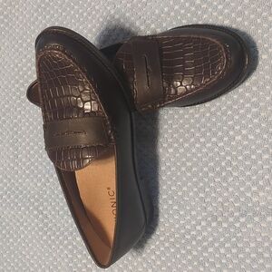 Vionic Brown Croc-Embossed Loafers